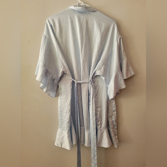 Satin VS Robe - Picture 3 of 3